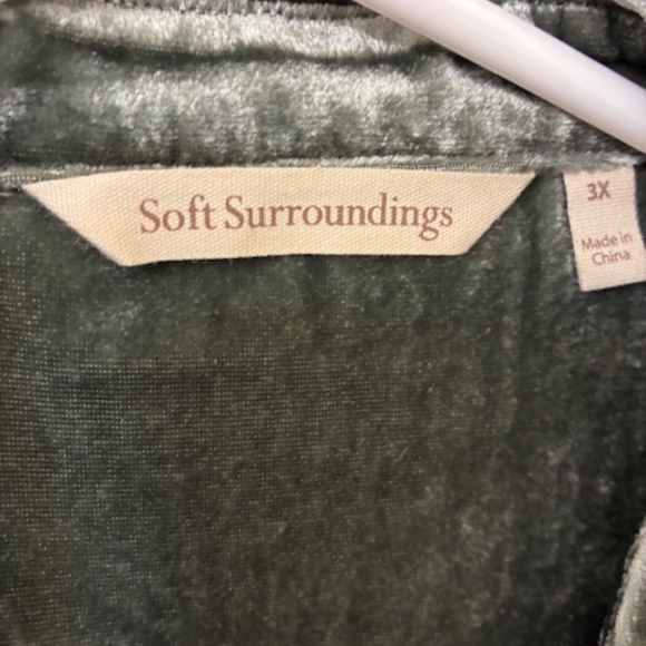 Soft Surround velour button down - Picture 6 of 7